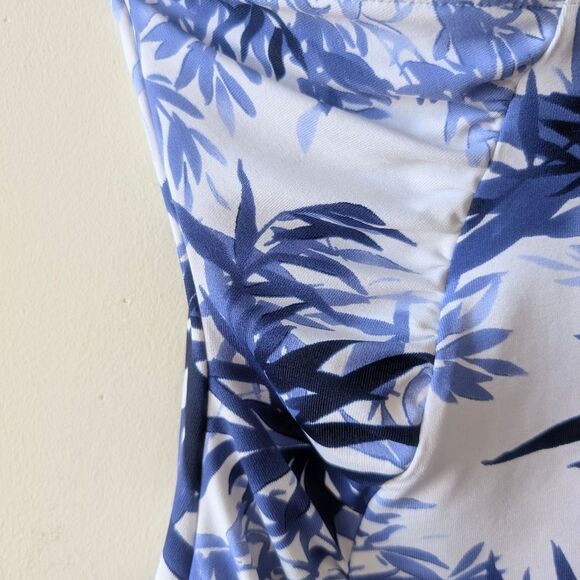 Tommy Bahama Bandeau One-Piece Swimsuit Blue Tropical Print Size 8 - Picture 4 of 5
